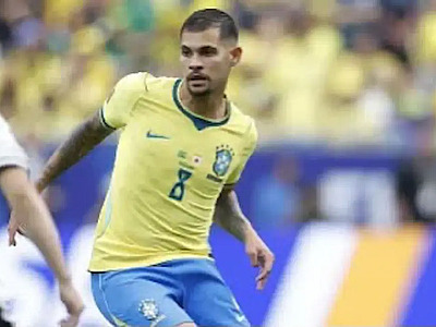 A cobrança de Bruno aconteceu ainda no primeiro tempo
