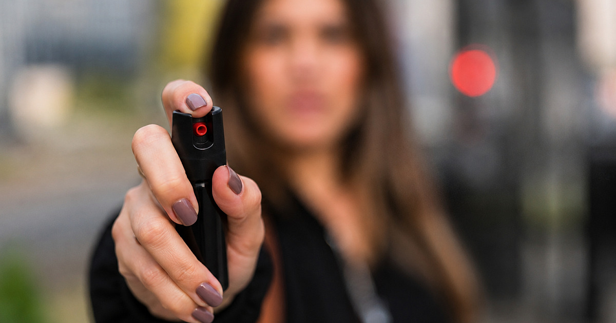 Venda de spray de pimenta para mulheres começa a valer