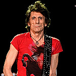 Ronnie Wood, dos Rolling Stones, vai fazer show único no Brasil; saiba tudo