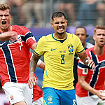 Brasil perde pênalti, sofre dois gols de Haaland e dá adeus ao sonho do hexa