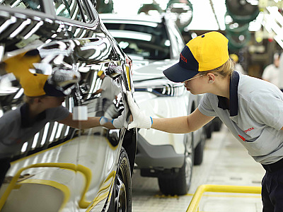 Indústria espera agora um crescimento de 12,1% nas compras de veículos no Brasil