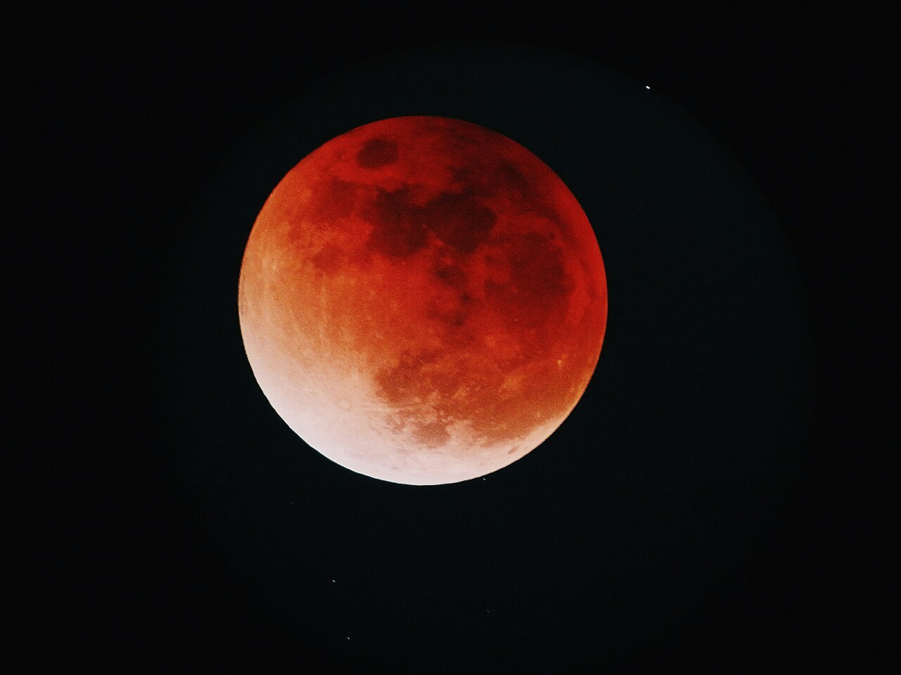 Eclipse lunar quase total poderá ser visto em todo o Brasil nesta madrugada (28)
