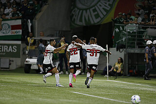 Operação investiga jogadores ex-Santos e ex-São Paulo; saiba quem são