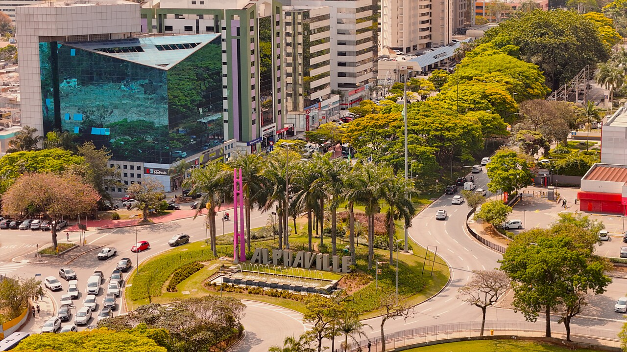 Santander leiloa mais de 200 imóveis nesta terça-feira (25)