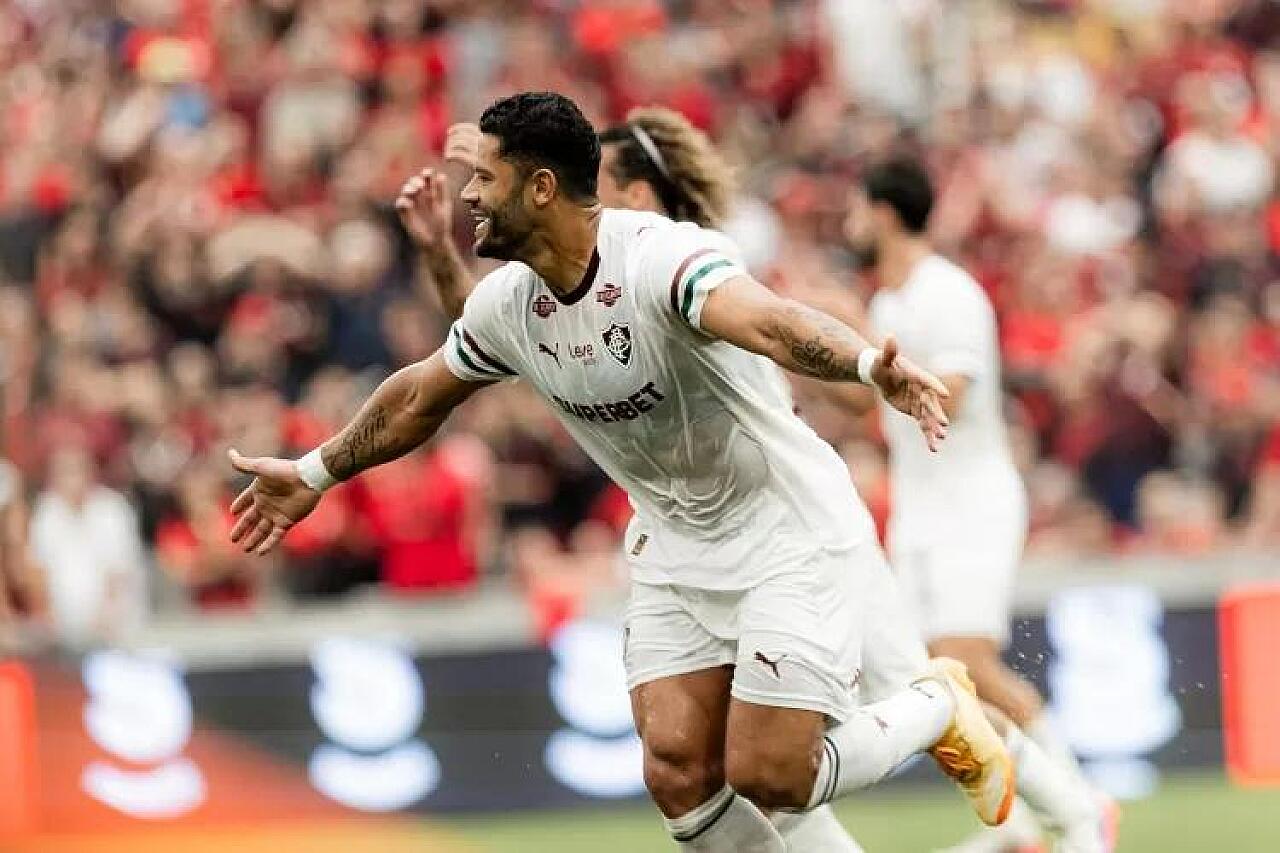 Athletico-PR e Fluminense empatam em 3 a 3 em jogo de seis gols