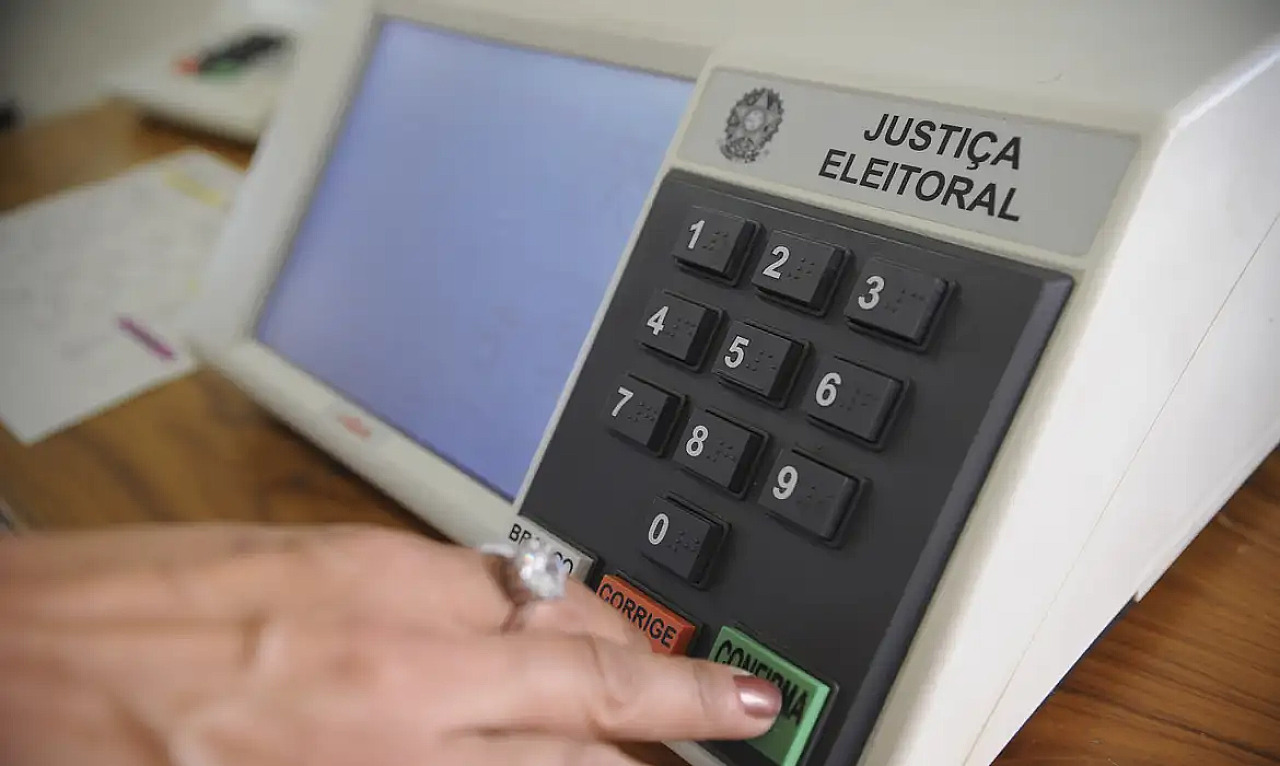 Prazo para pedir voto em trânsito termina nesta quinta-feira (20)