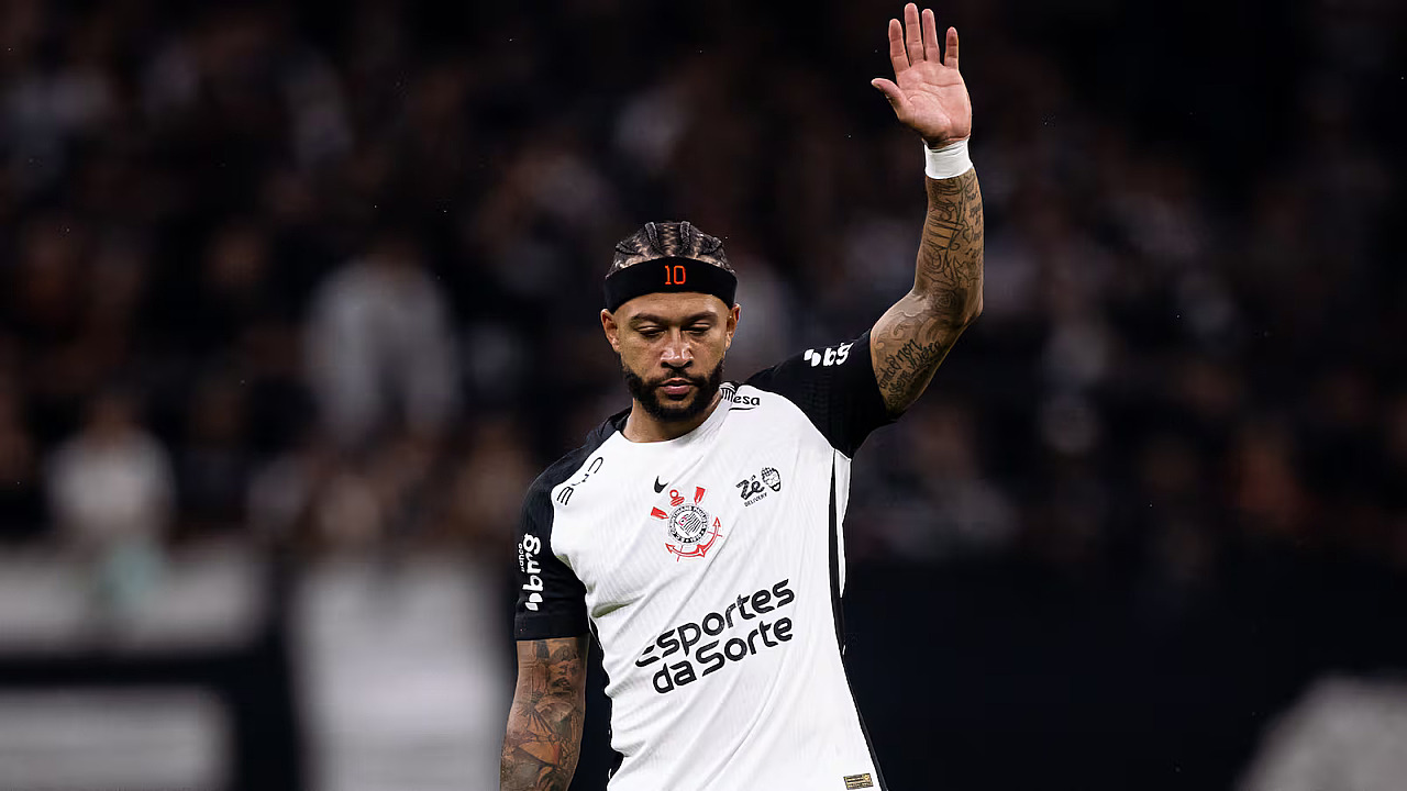 Corinthians renova com Memphis Depay até julho de 2028