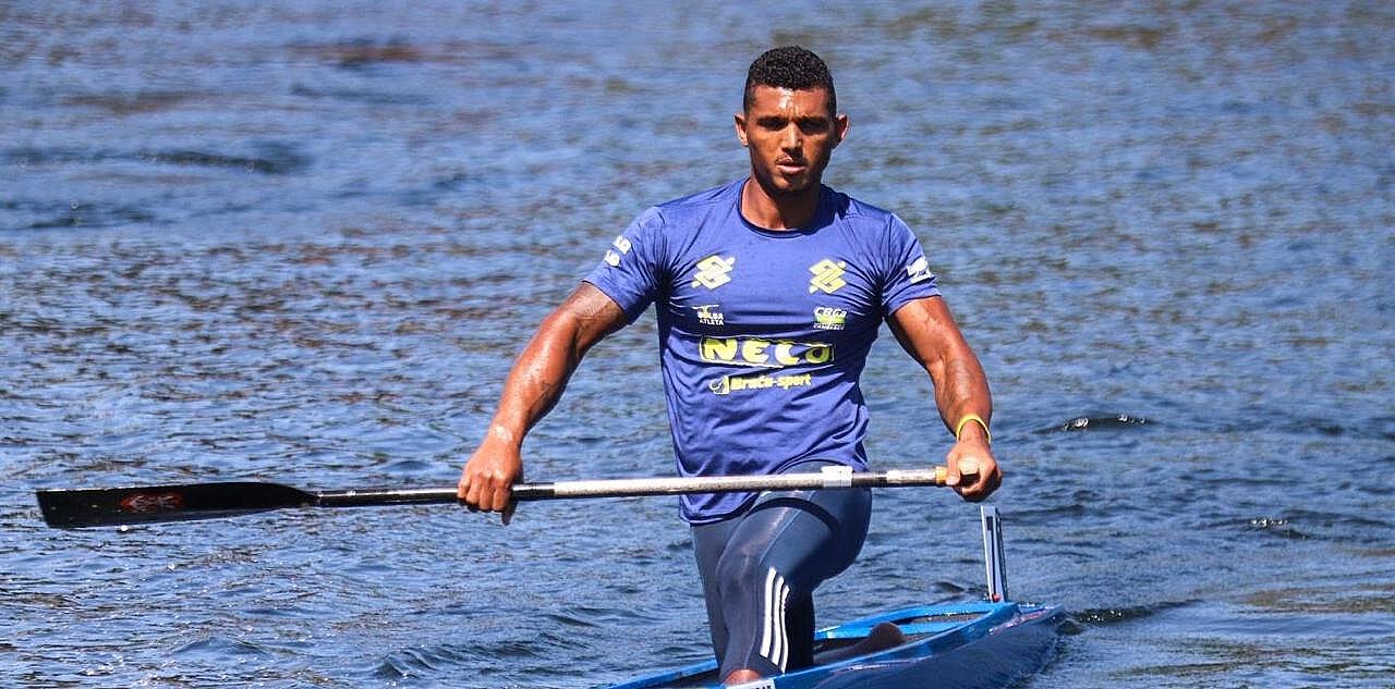 Isaquias Queiroz conquista o ouro no Mundial de Canoagem