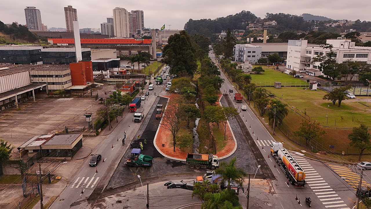 Nova alça na Av. Piracema reflete desafio de mobilidade com aumento da frota na região