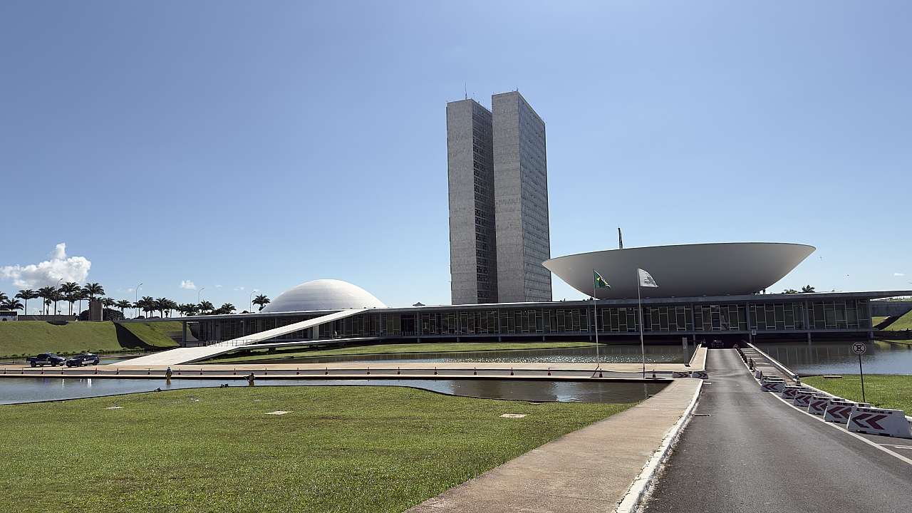 Congresso volta do recesso com votações travadas pelo calendário eleitoral