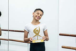 Bailarino de 11 anos de Barueri conquista 1º lugar no Festival de Dança de Joinville