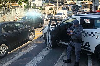 Operação da PM contra roubos prende dois em Barueri nesta terça (18)