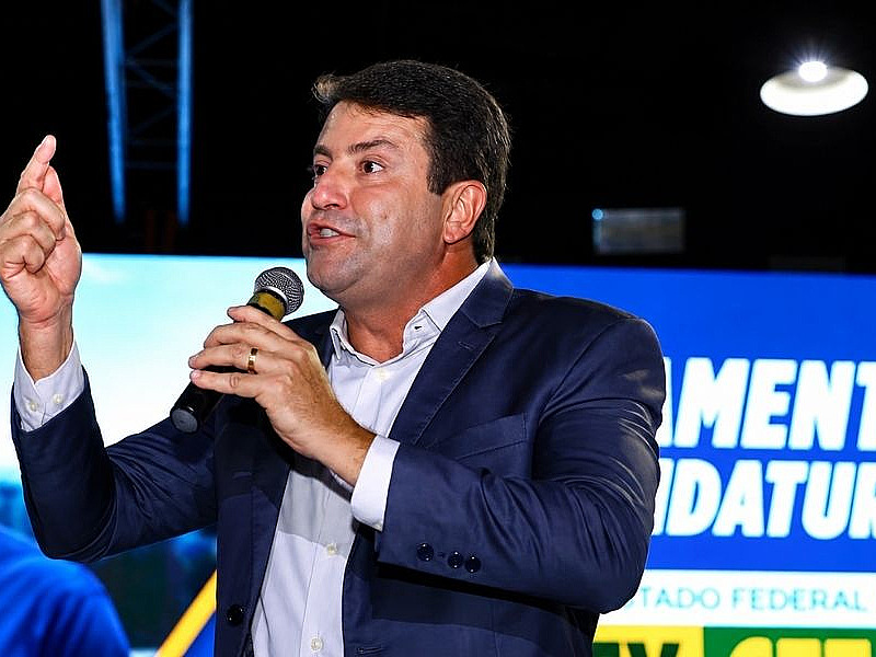 Representação pede investigação de contratos da gestão Elvis Cezar