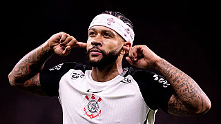 Corinthians reabre negociação para renovar com Memphis Depay
