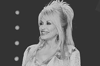 Dolly Parton, lenda da música country, morre aos 80 anos