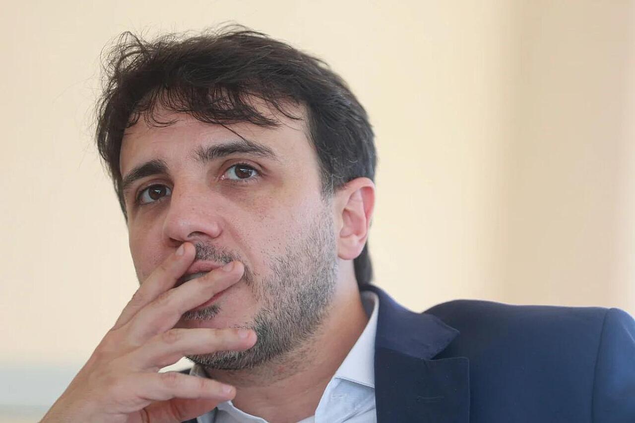 Toffoli adia julgamento do registro de Renan Santos após apontar indícios de ilicitudes