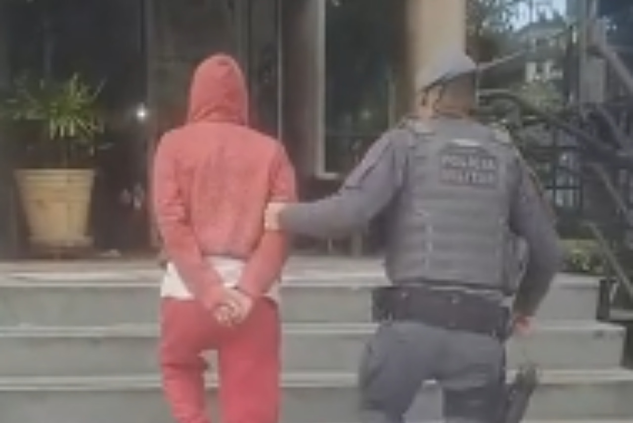 Sistema de condomínio de Alphaville identifica procurado pela Justiça e PM efetua prisão