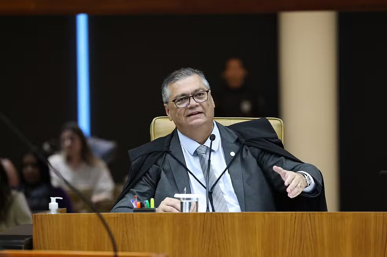 STF: Dino manda investigar onda de ataques a imagens religiosas em meio a caso N. S. Aparecida