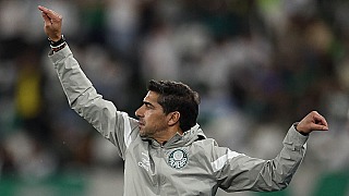 Palmeiras perde dupla e São Paulo passa ileso antes do clássico