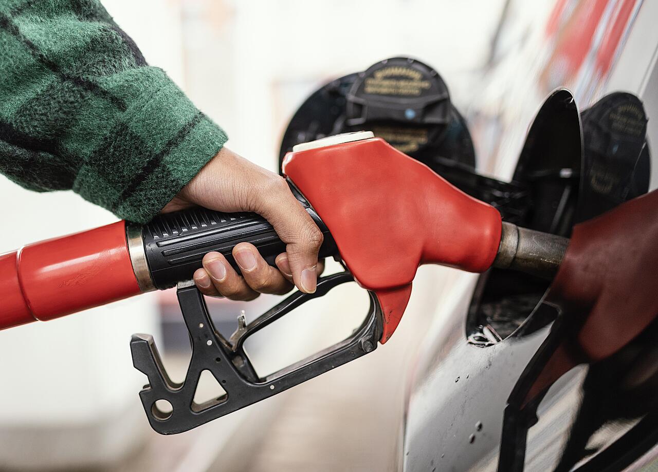 Petrobras volta atrás e cancela reajuste da gasolina horas após anúncio