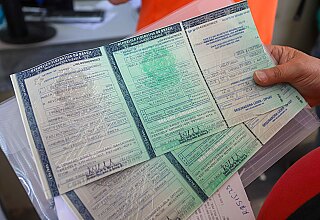 Licenciamento de veículos com placas finais 5 e 6 é obrigatório em setembro