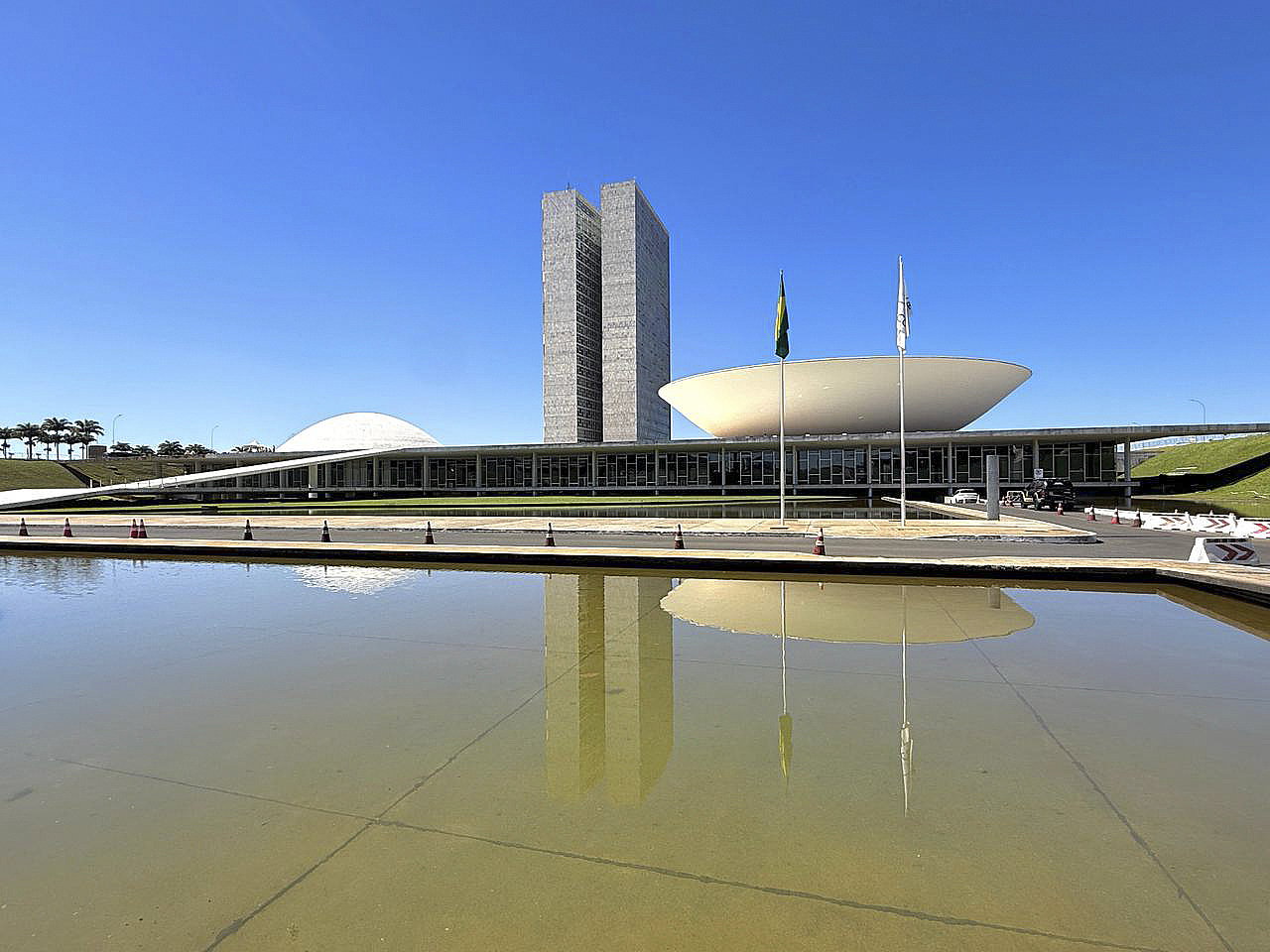 Centrão reconhece vitória de Lula e isola Flávio Bolsonaro na contestação das eleições