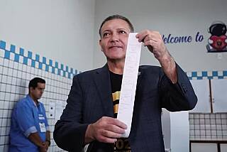 Presidente do TSE afirma que eleições ocorrem dentro do esperado e prevê resultado até as 21h