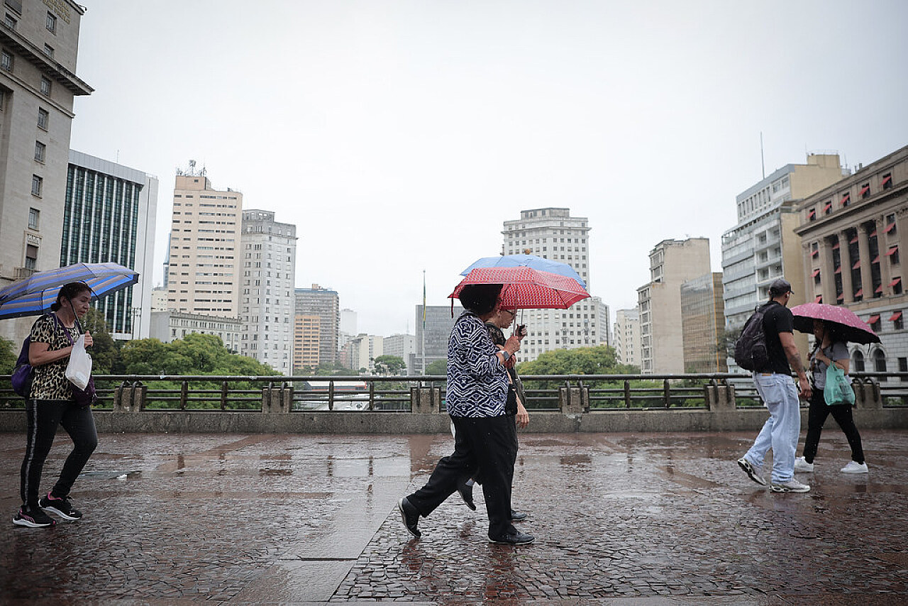 Segundo turno terá temporais no Centro-Sul e calor de 40°C no Nordeste