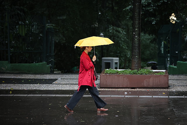 Feriado de Finados terá risco de chuva forte em SP; veja a previsão
