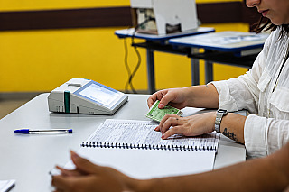 Primeiro turno de 2026 tem maior abstenção desde 1998