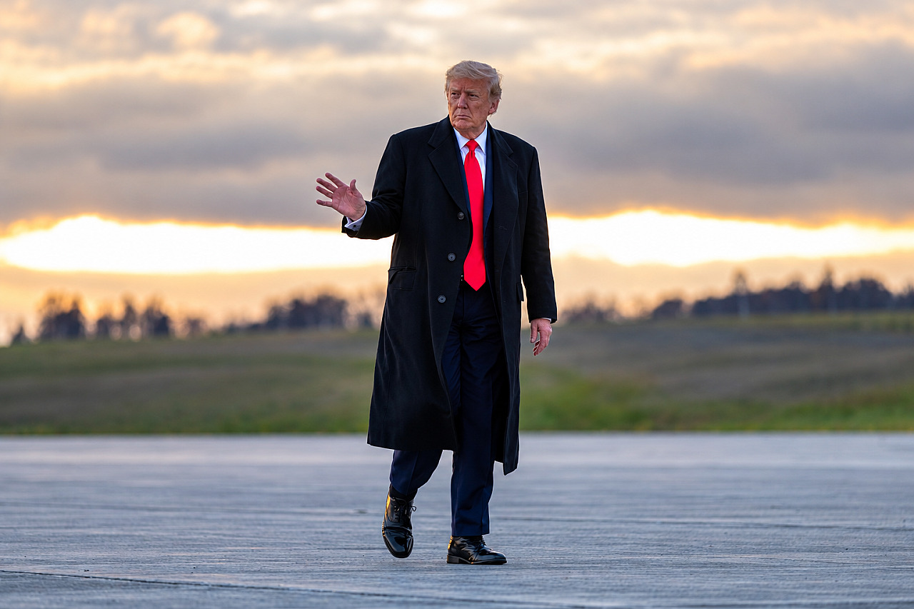 Trump diz que aprovou a concessão de visto nos EUA para Flávio Bolsonaro