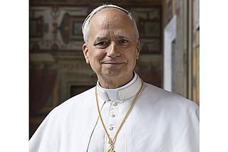 Papa Leão XIV tem noite tranquila após cirurgia para retirada de tumor, diz Vaticano