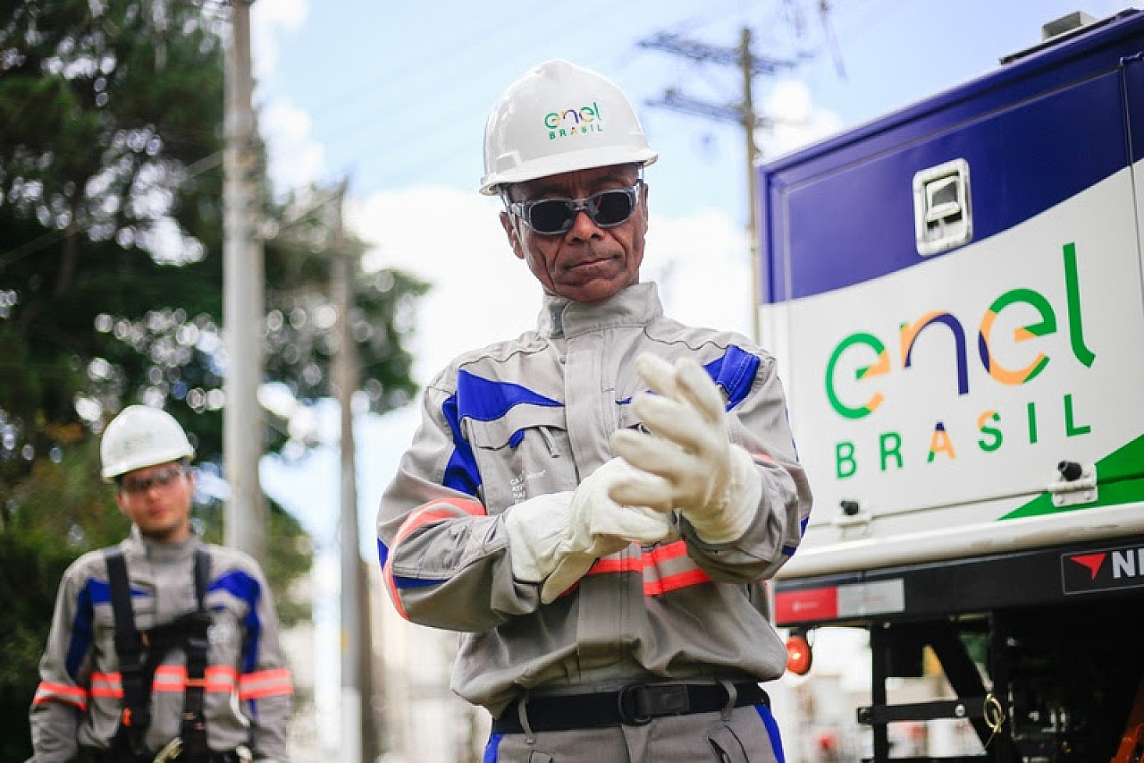 Enel monta operação especial para eleições e promete atendimento prioritário em locais de votação