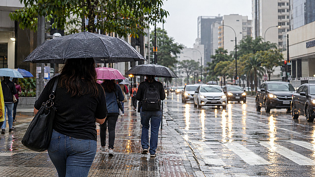 Barueri e região terão chuva forte nesta semana; Inmet alerta para temporais