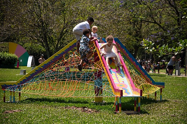 Mostra 3M de Arte tem obras gigantes e interativas para o Dia das Crianças no Villa-Lobos